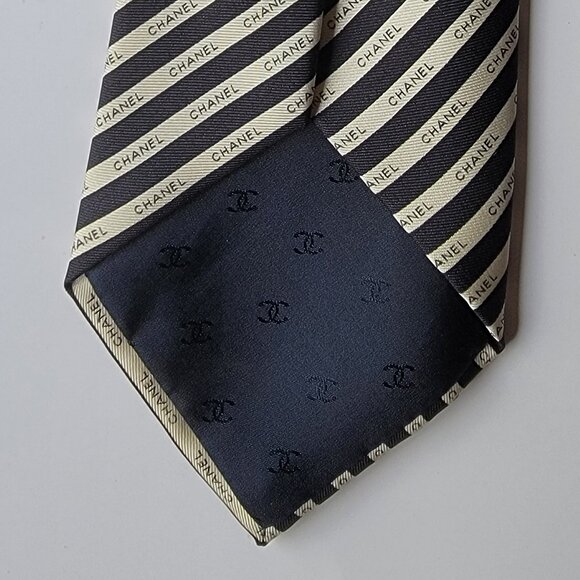 CHANEL Men's Vintage Tie 100% Silk Made in Italy black & white stripes w CHANELs - Picture 5 of 5